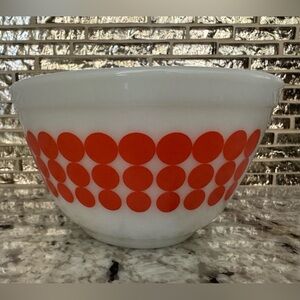 Vintage Pyrex Orange Dots 6” Near Mint Condition‎ Nesting Bowl 60’s 70’s